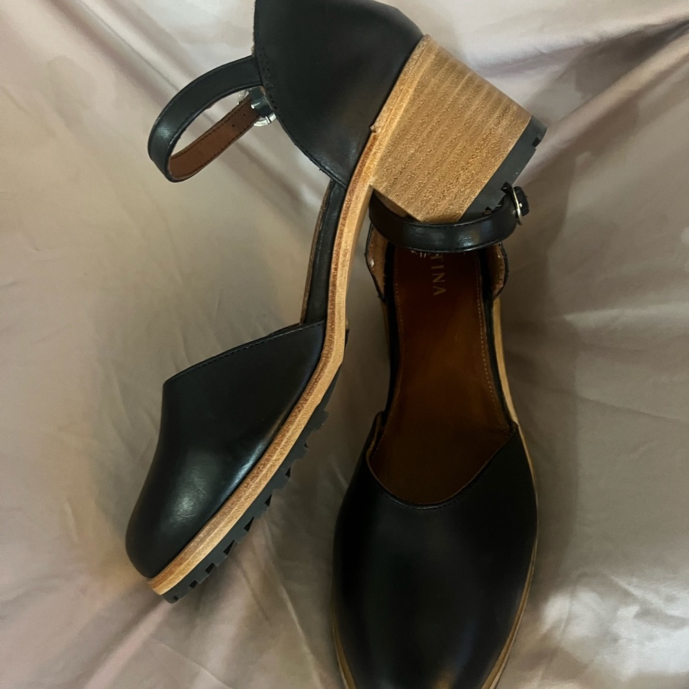 Portland Leather Black Heels with Classic Design